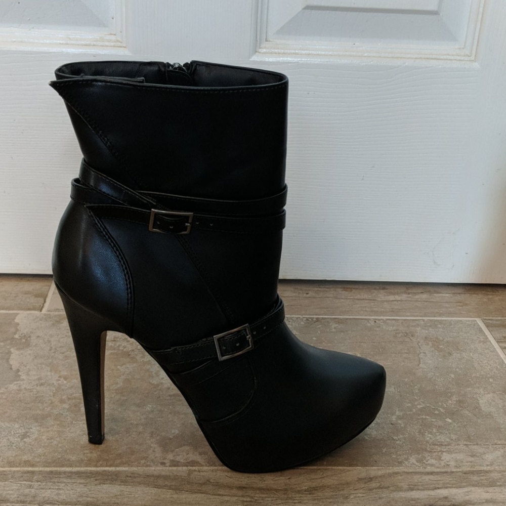 Woman's Boots